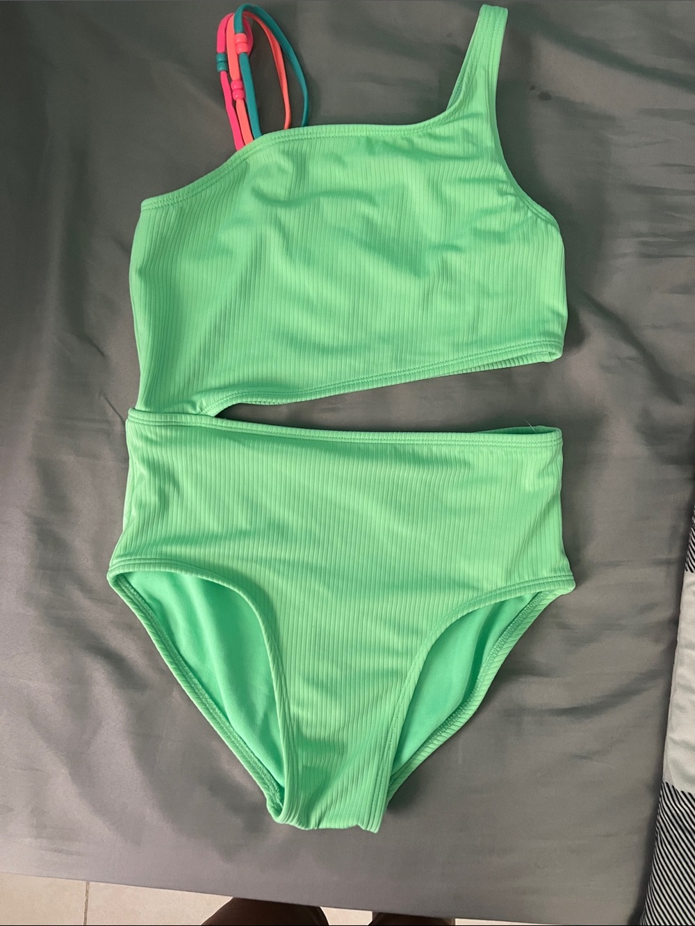 Girls' Mint Green One-Shoulder Two-Piece One-Piece Swim